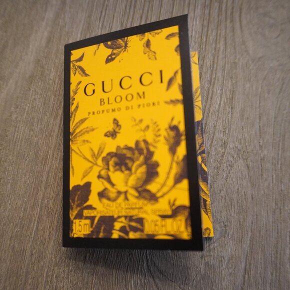 Gucci Bloom Profumo Di Fiori 2 Carded Sample Sprays 1.5ml each - Picture 4 of 6
